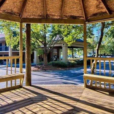 Clarion Inn & Suites Aiken South Exterior photo