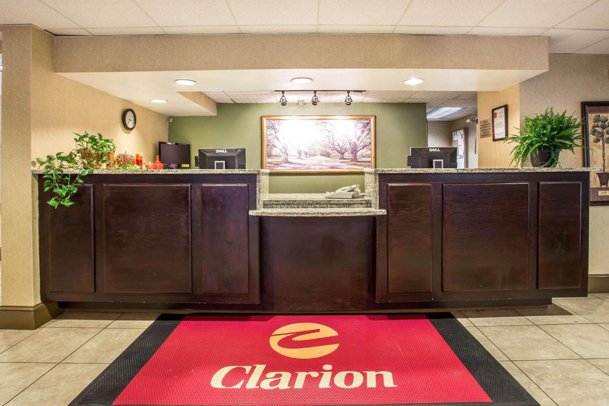 Clarion Inn & Suites Aiken South Exterior photo